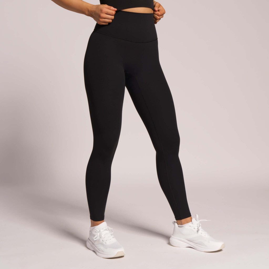 SkinHug Timeless Black leggings – side view